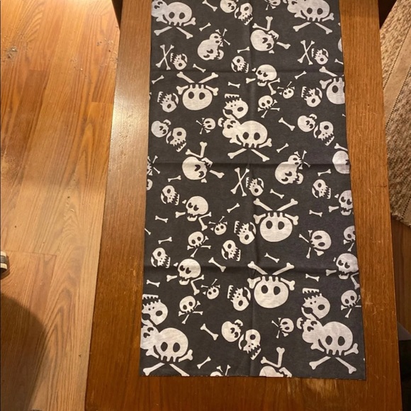 Pirate Skulls SA Co. Face Shield® - Picture 2 of 5